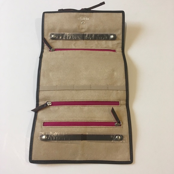 Stella and Dot jewelry traveler - Picture 3 of 5